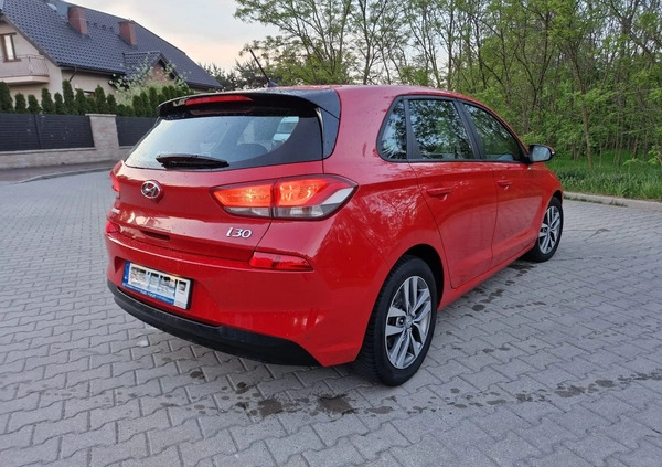 Hyundai I30 cena 39900 przebieg: 182712, rok produkcji 2017 z Pruszków małe 301